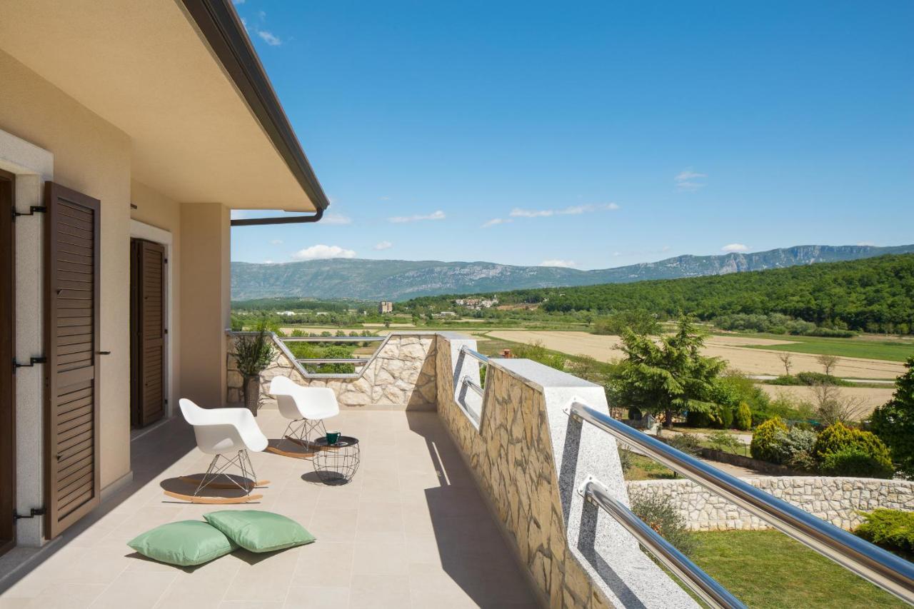 Villa Vesna With Sauna, Hot Tub Potpican Екстер'єр фото